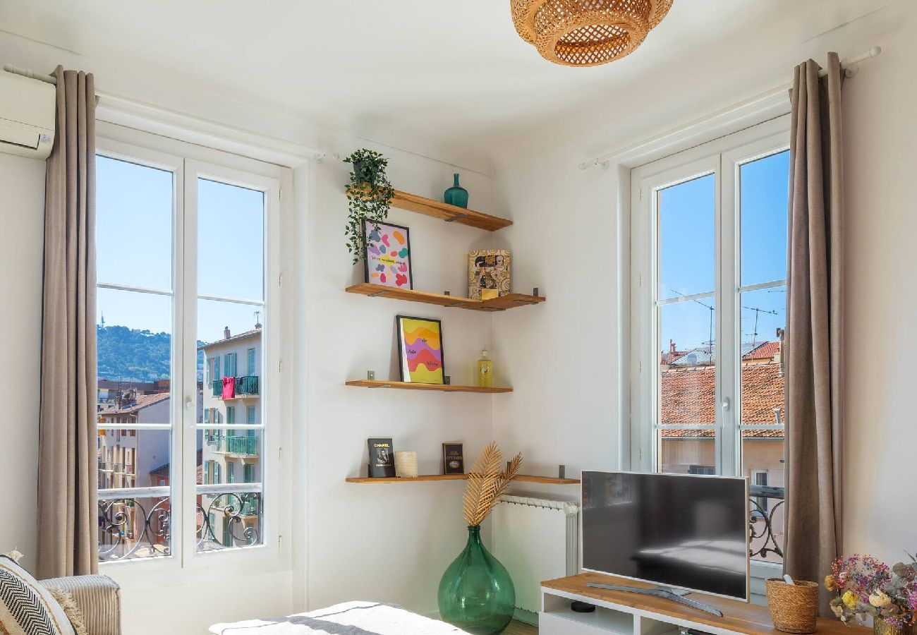 Apartment in Nice - 3 pièces lumineux avec balcon au cœur de la ville 