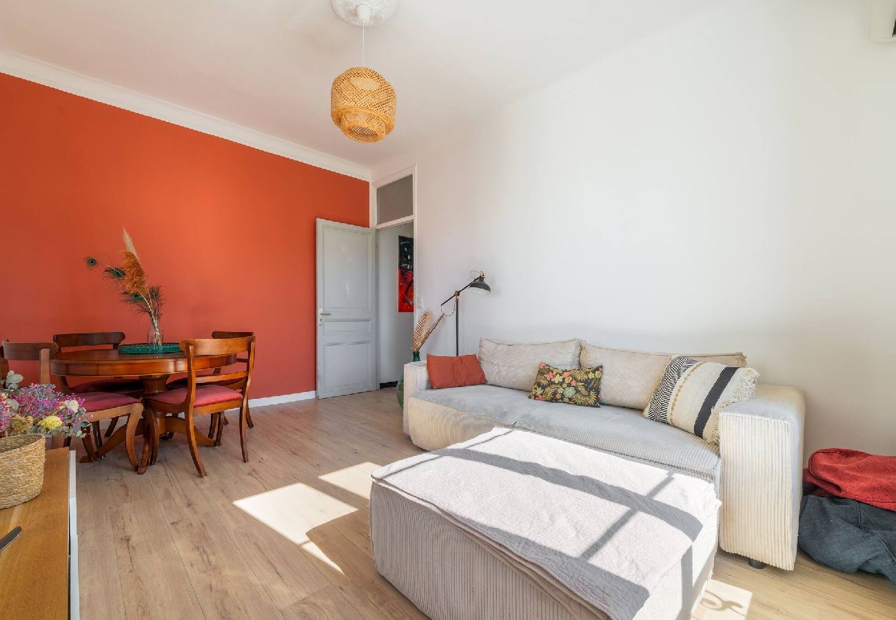Apartment in Nice - 3 pièces lumineux avec balcon au cœur de la ville 