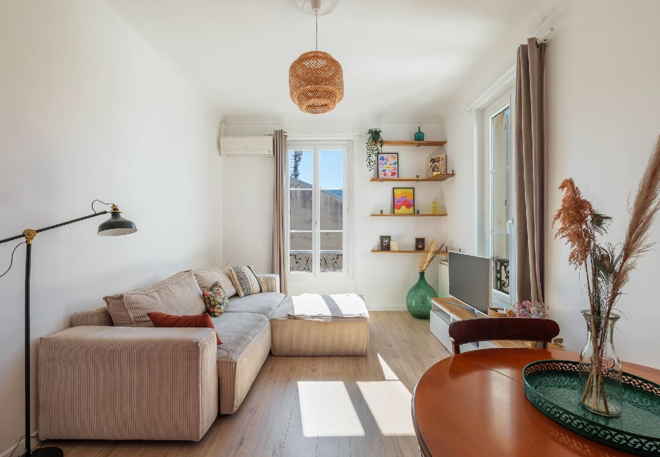 Apartment in Nice - 3 pièces lumineux avec balcon au cœur de la ville 