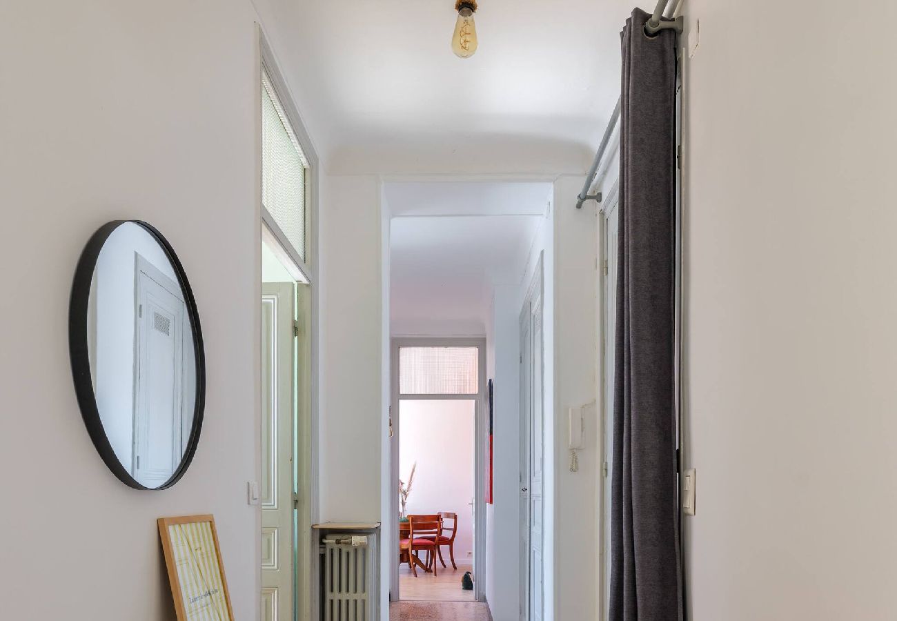 Apartment in Nice - 3 pièces lumineux avec balcon au cœur de la ville 