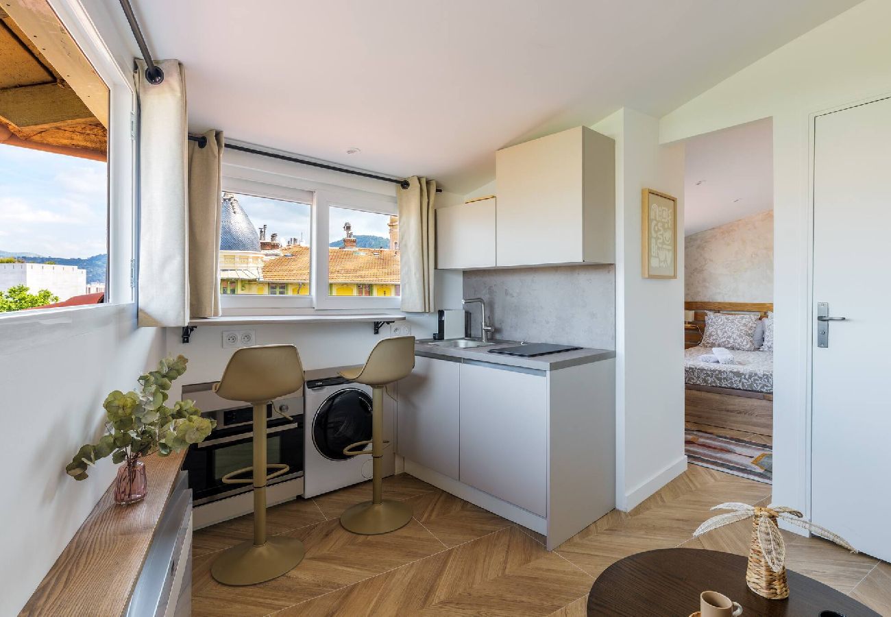 Apartment in Nice - Le perchoir Niçois, vue panoramique sur la ville 