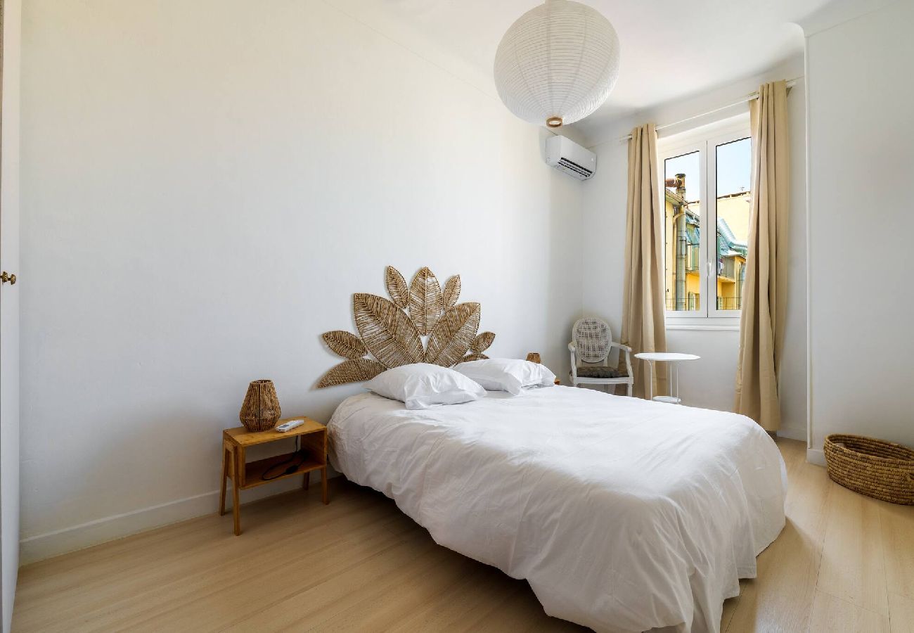 Apartment in Nice - Élégant et lumineux 3 pièces avenue Jean Médecin 