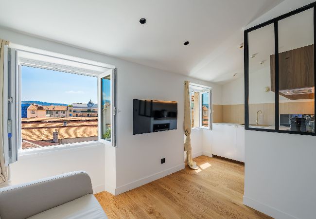  in Nice - Magnifique studio boulevard Gambetta - A 
