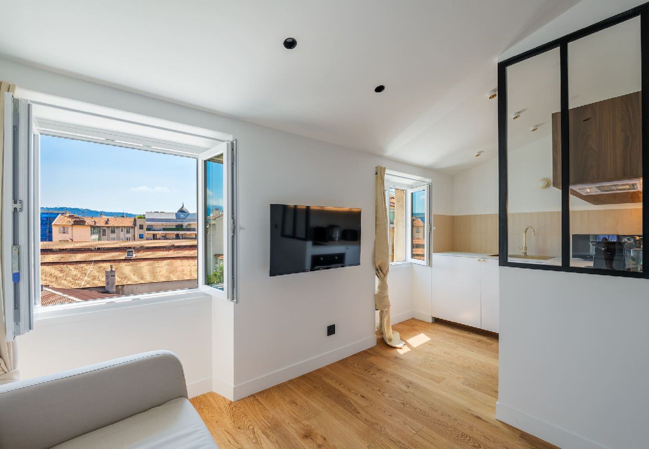Apartment in Nice - Magnifique studio boulevard Gambetta - A 