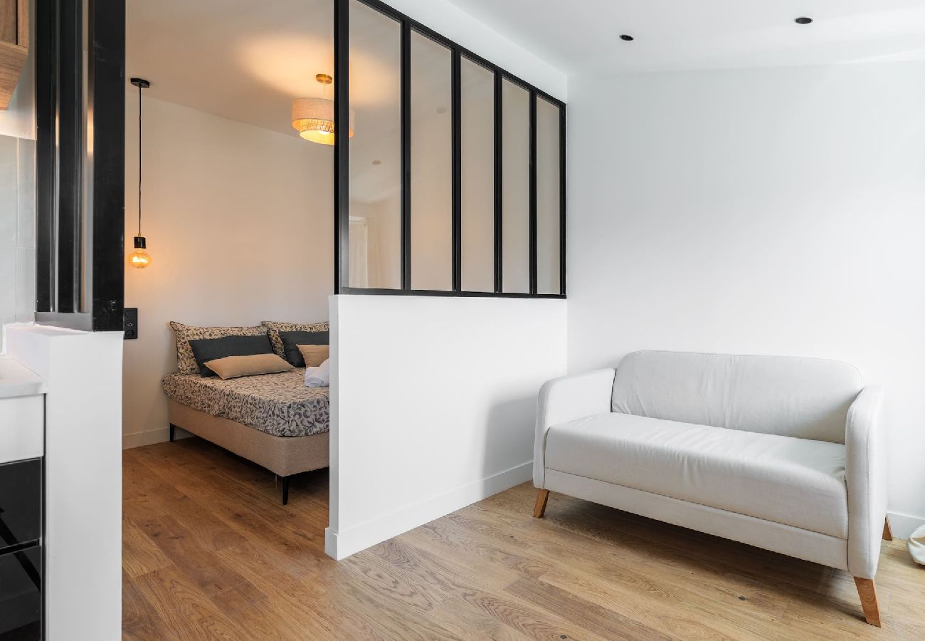 Apartment in Nice - Magnifique studio boulevard Gambetta - A 