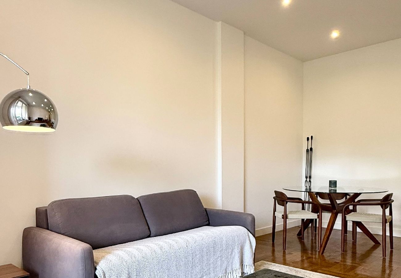Apartment in Nice - Havre de paix avec terrasse ensoleillée à Nice 