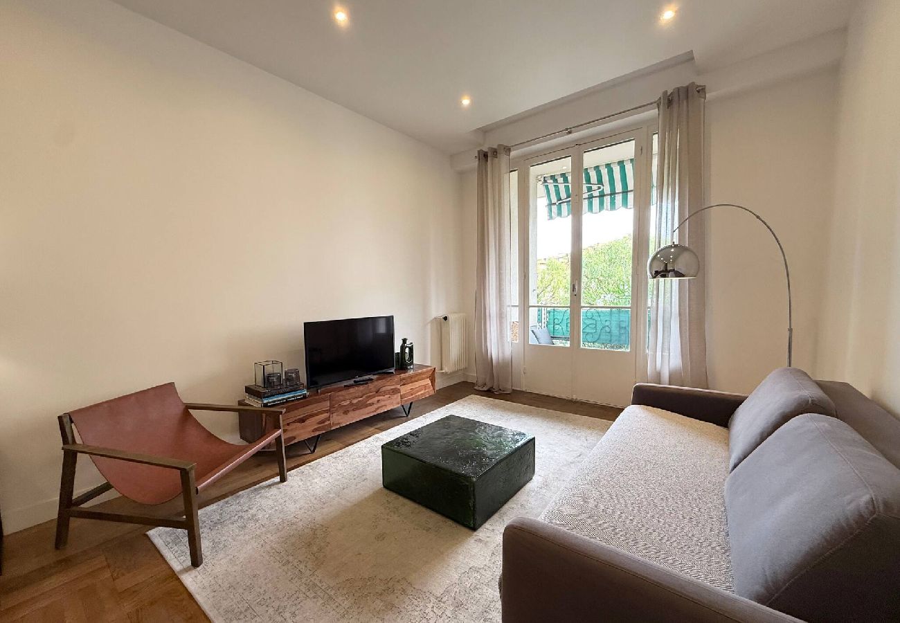 Apartment in Nice - Havre de paix avec terrasse ensoleillée à Nice 