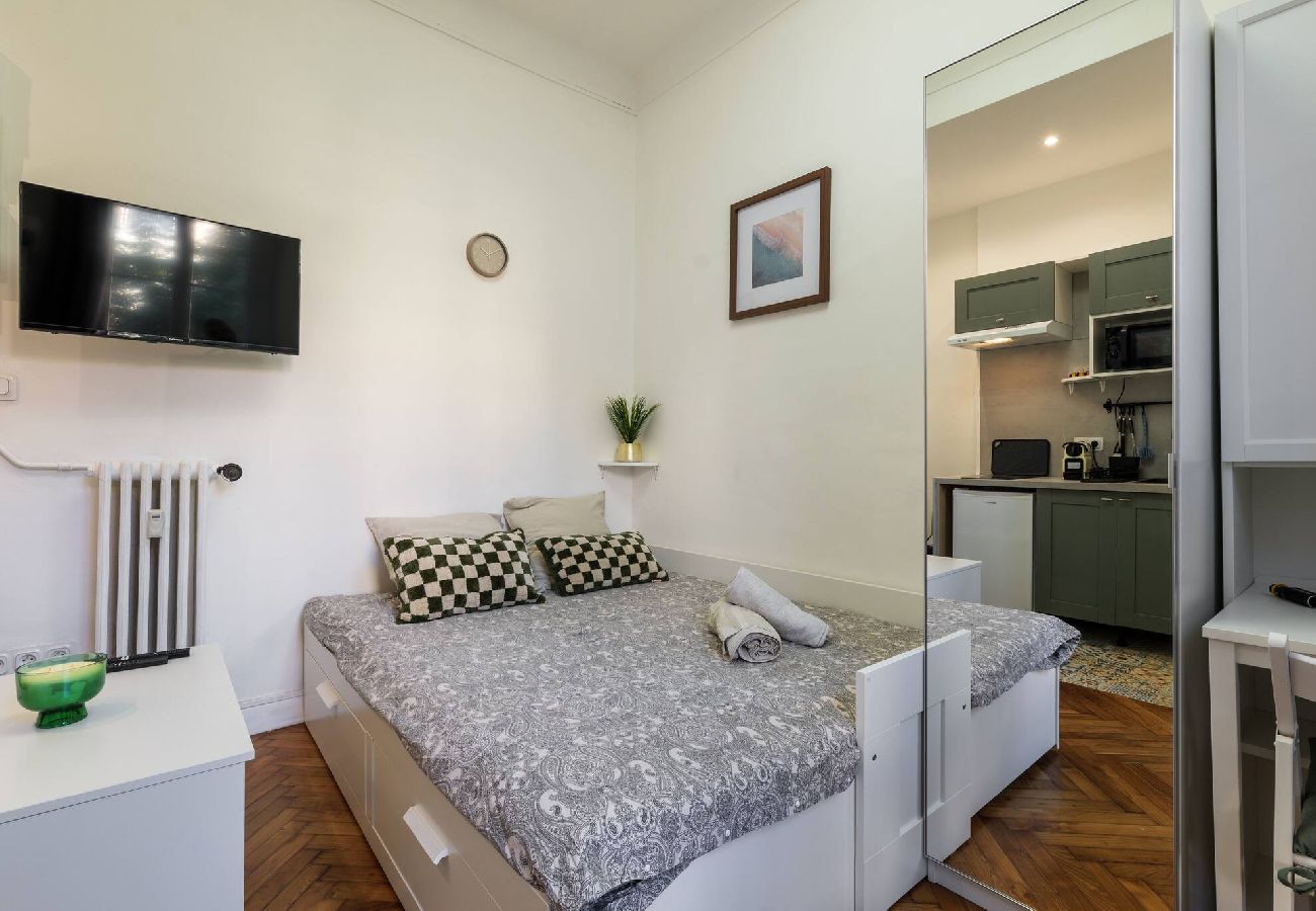 Studio in Nice - Studio Cosy dans une belle copropriété classée 