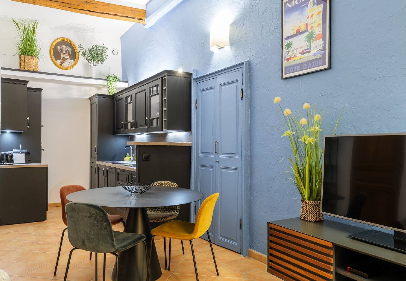 Apartment in Nice - Charmant 3 pièces place Rossetti 