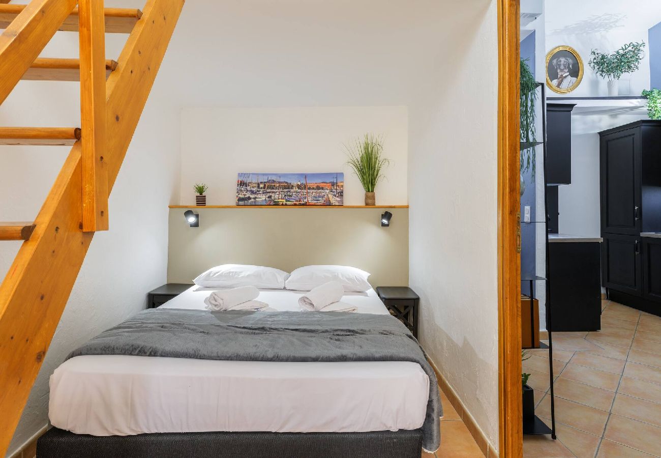 Apartment in Nice - Charmant 3 pièces place Rossetti 