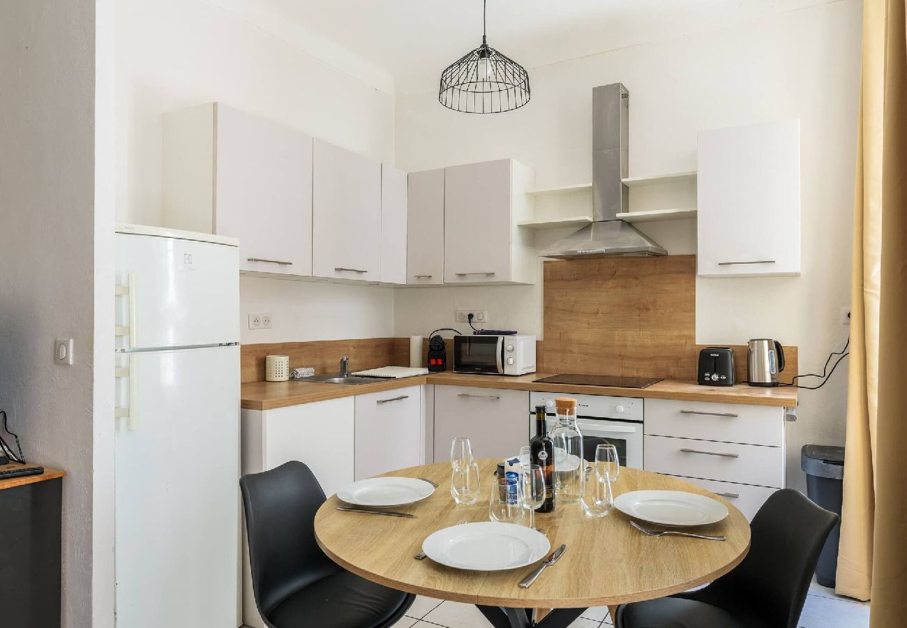 Apartment in Cannes - -