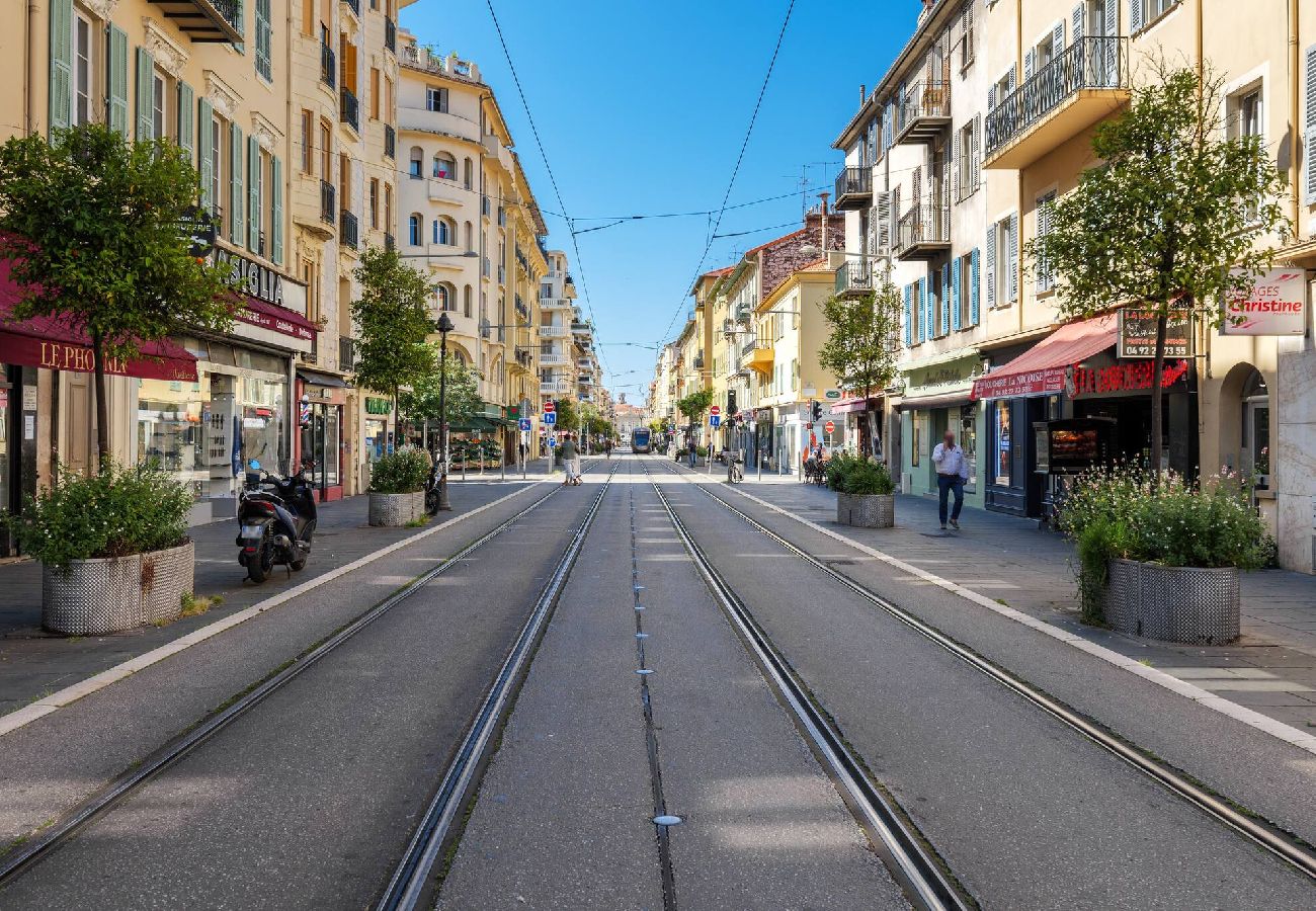Appartement à Nice - 3 pièces lumineux avec balcon au cœur de la ville 
