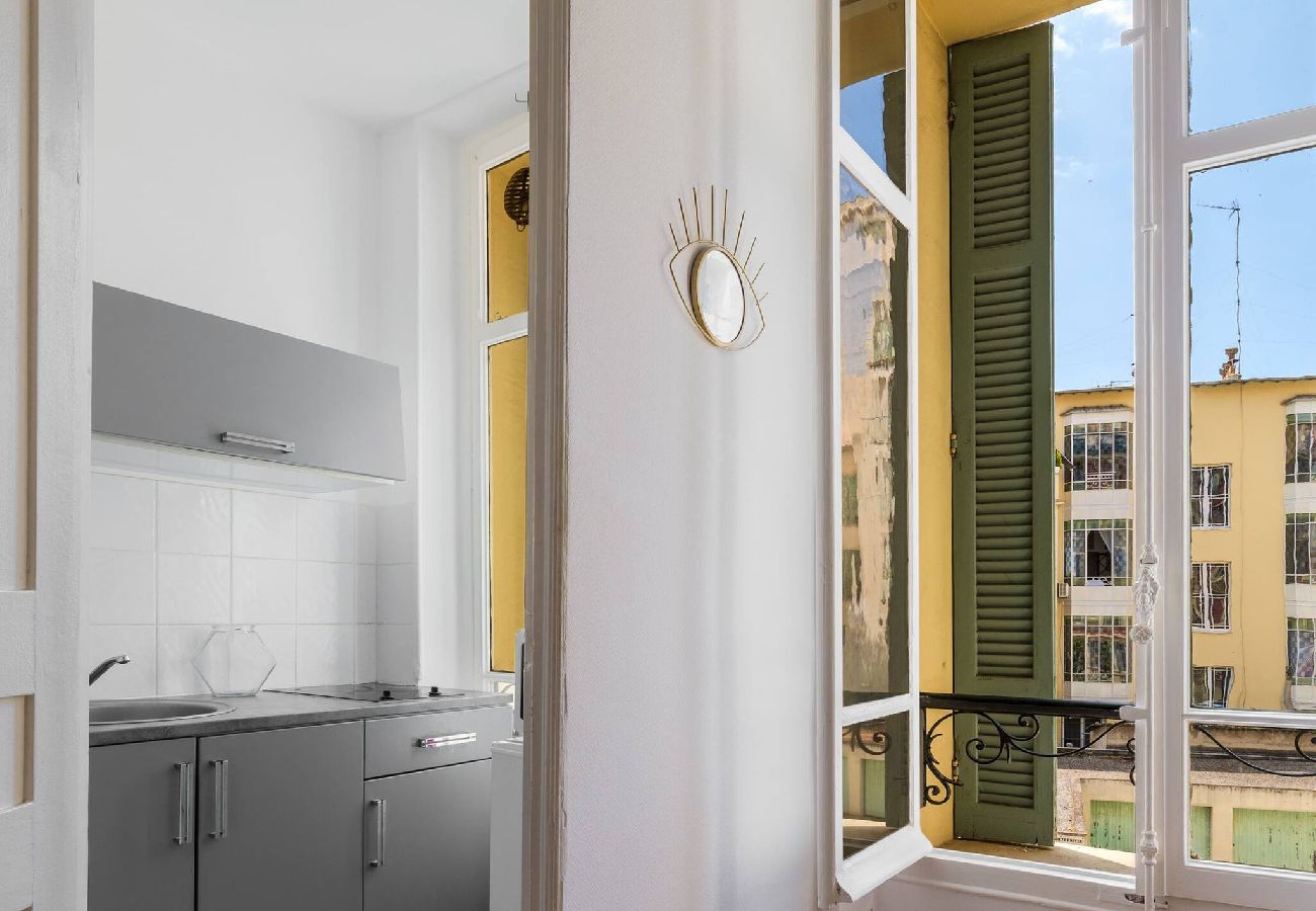 Appartement à Nice - Studio cosy dans une belle copropriété classée 