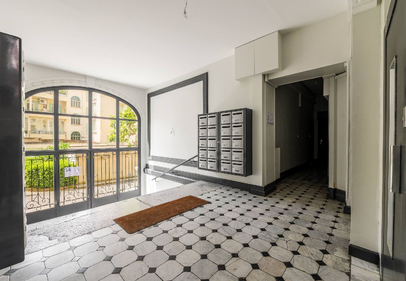 Appartement à Nice - Studio cosy dans une belle copropriété classée 