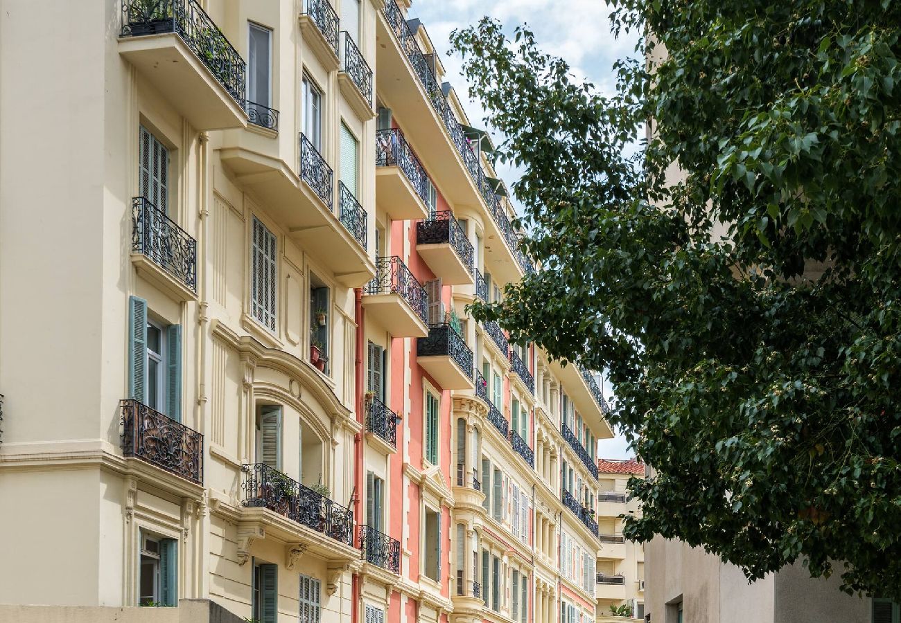 Appartement à Nice - Studio cosy dans une belle copropriété classée 