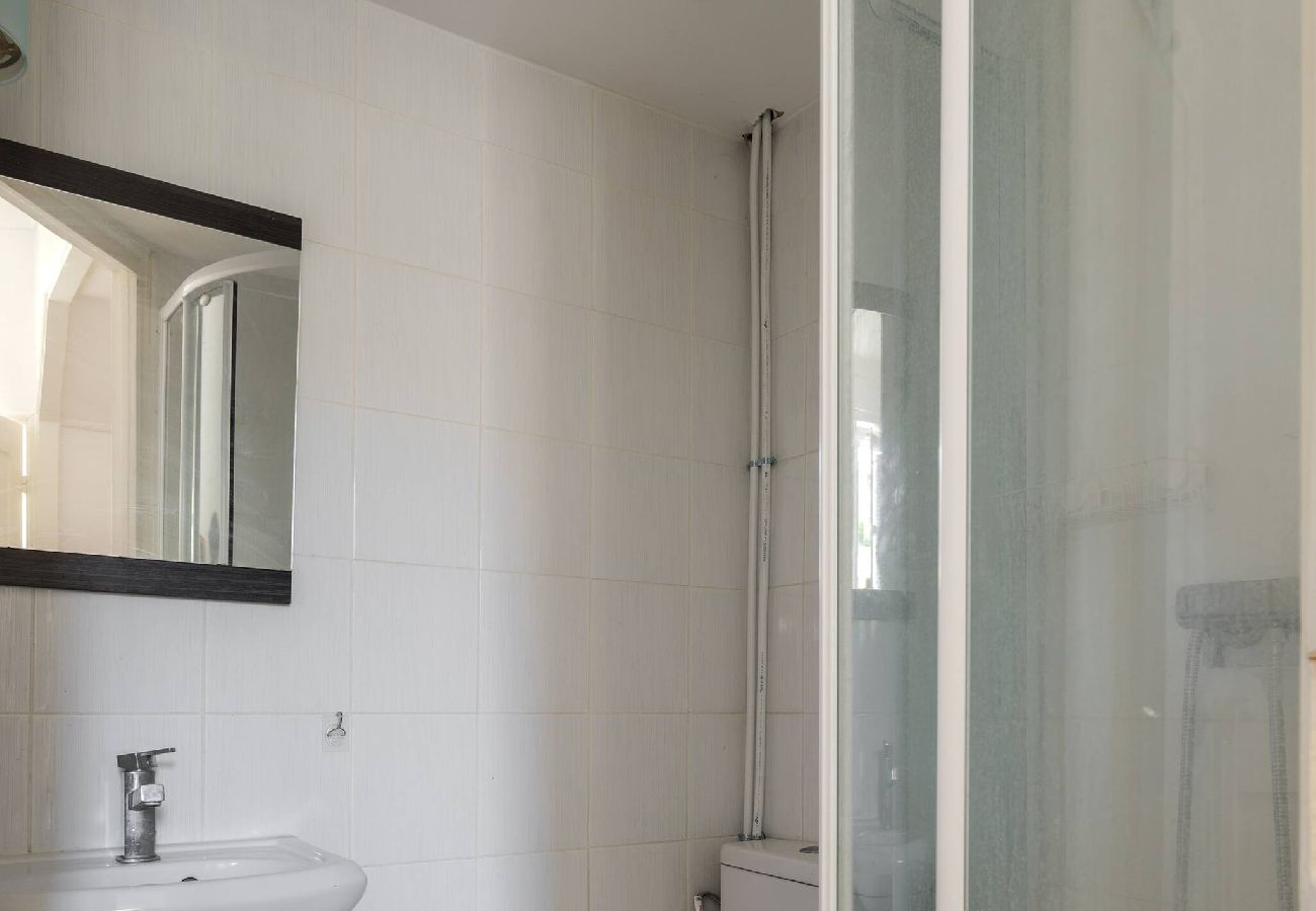 Appartement à Nice - Studio cosy dans une belle copropriété classée 