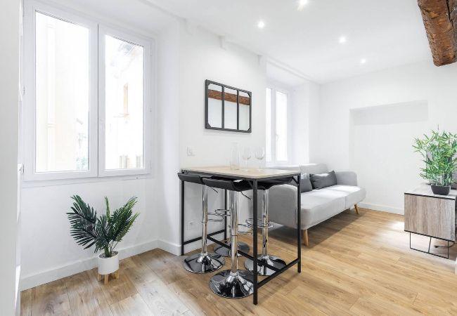  à Nice - Charmant petit 2 pièces dans la vieille ville 