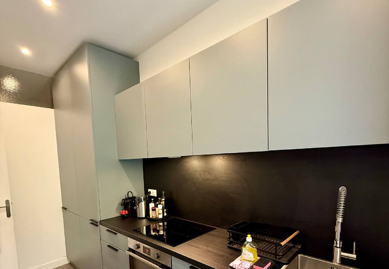 Appartement à Nice - Havre de paix avec terrasse ensoleillée à Nice 