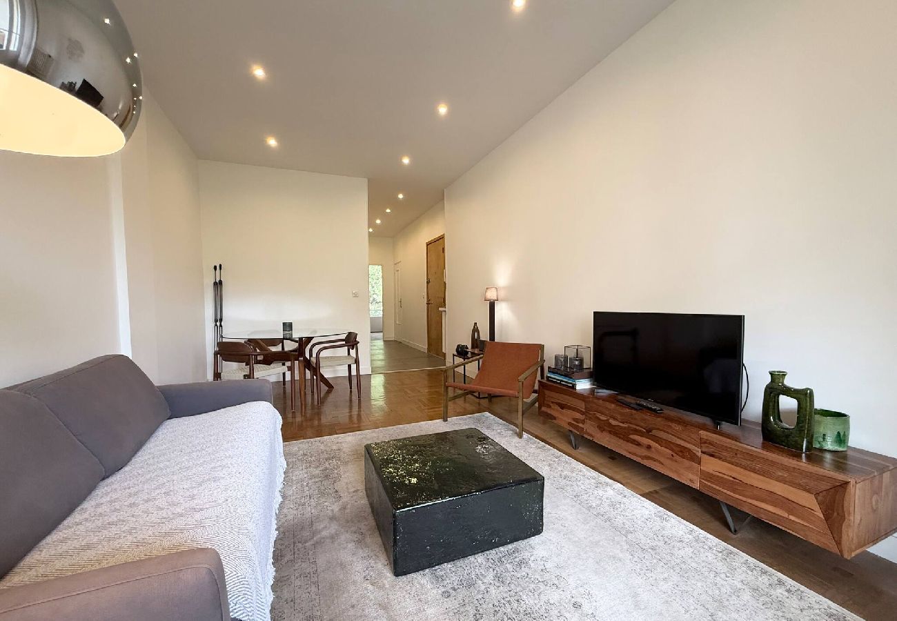 Appartement à Nice - Havre de paix avec terrasse ensoleillée à Nice 