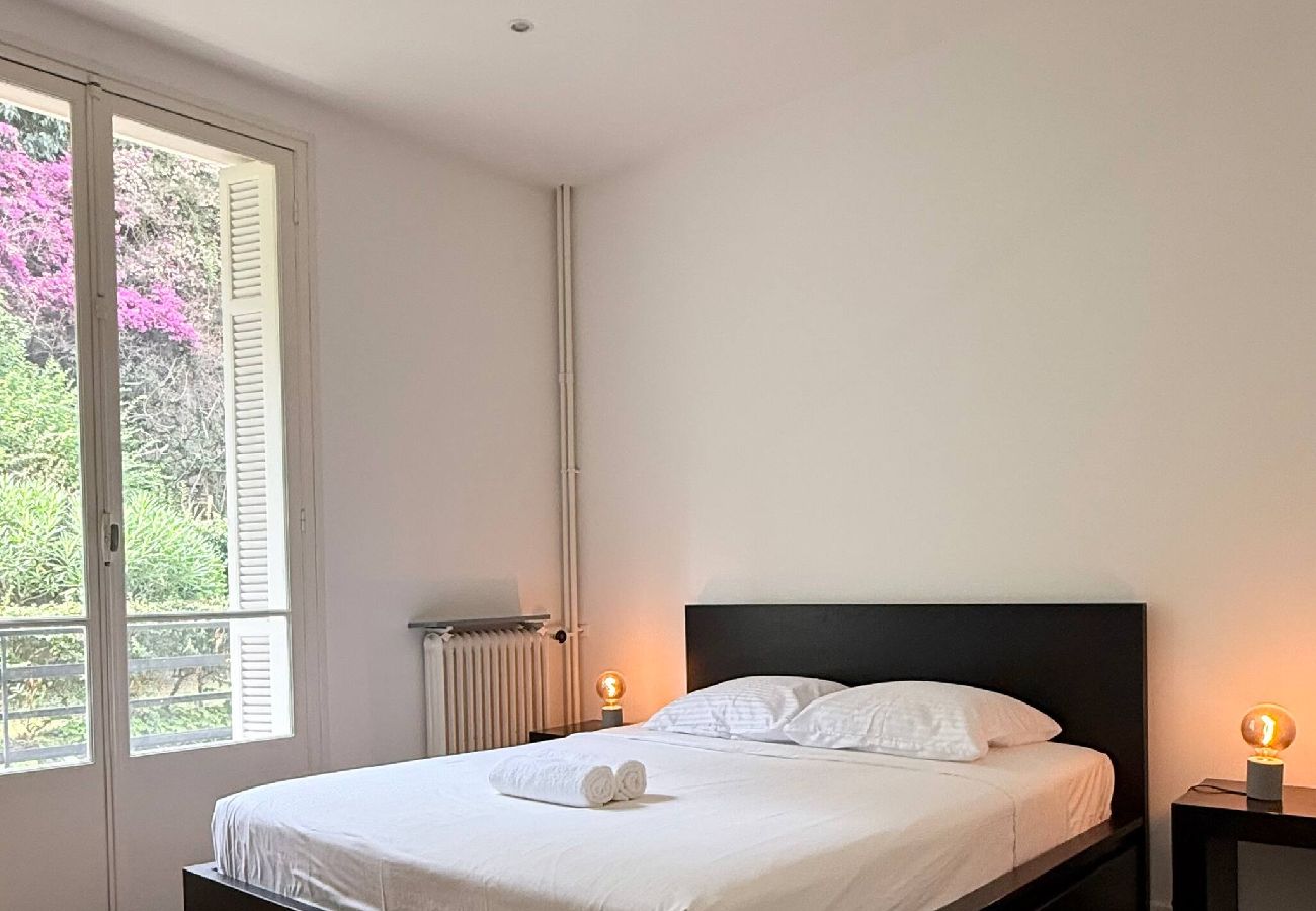 Appartement à Nice - Havre de paix avec terrasse ensoleillée à Nice 