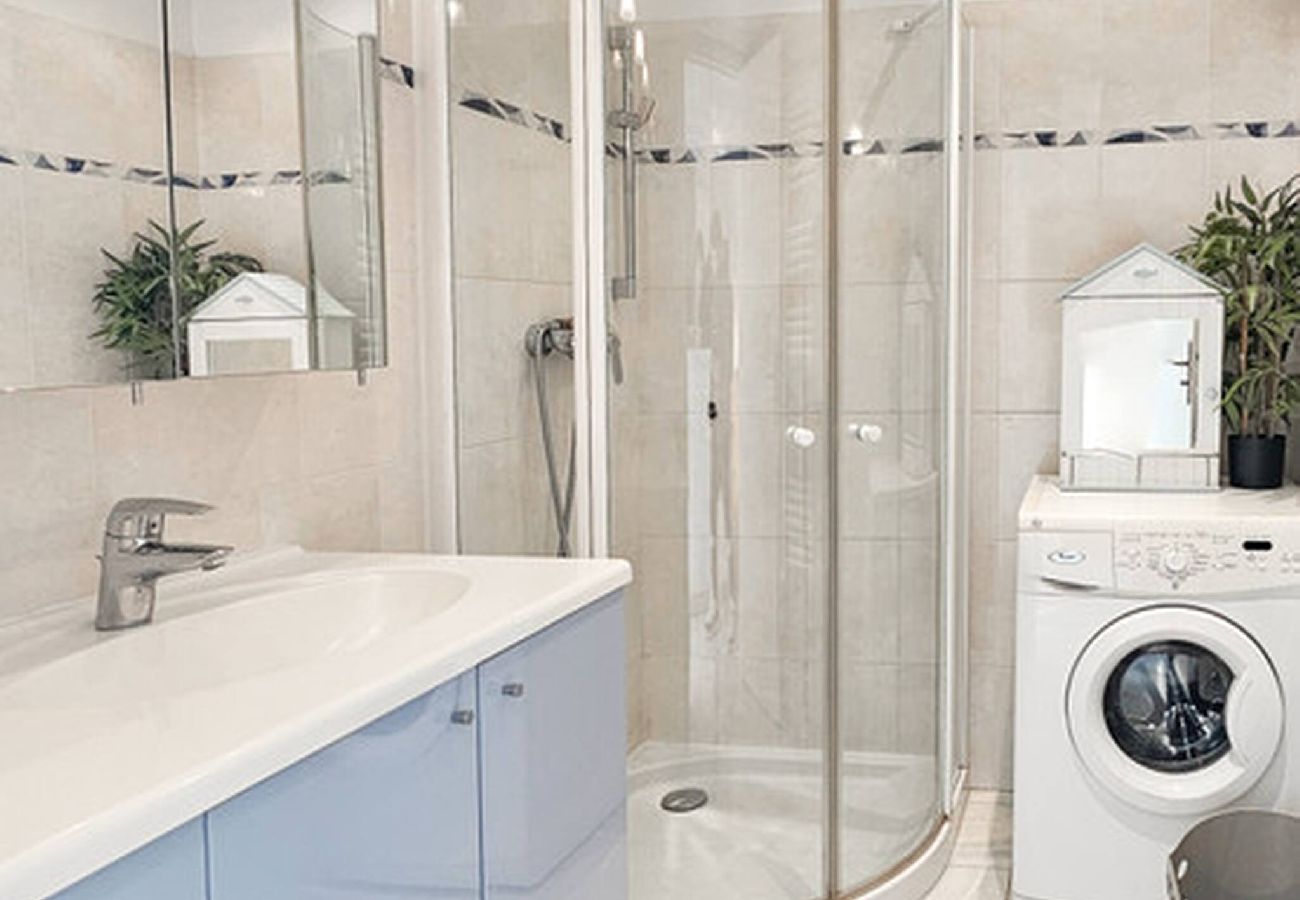 Appartement à Villefranche-sur-Mer - Beau 2 pièces avec vue imprenable sur la rade 