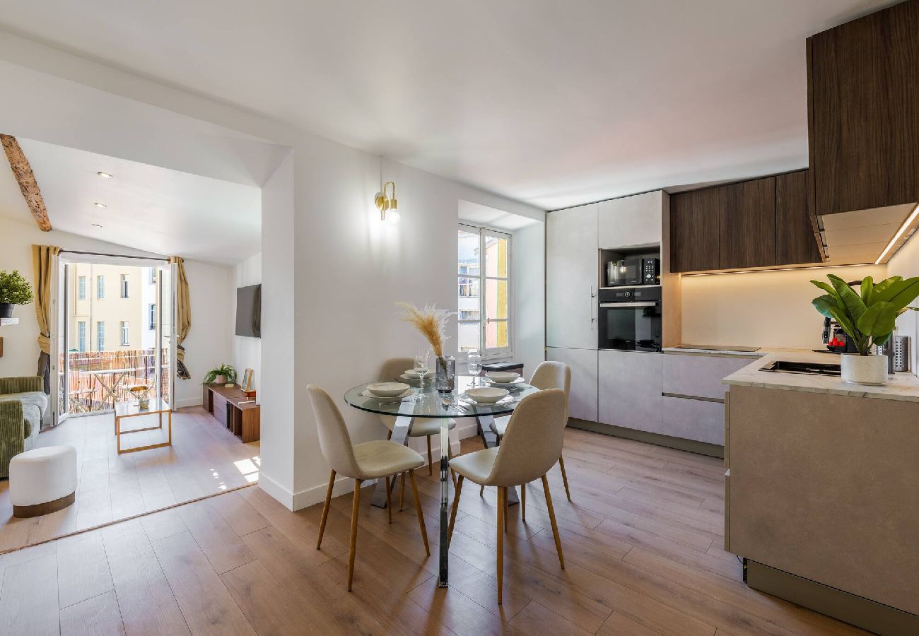 Appartement à Nice - Magnifique et lumineux 3 pièces dans le carré d'or 