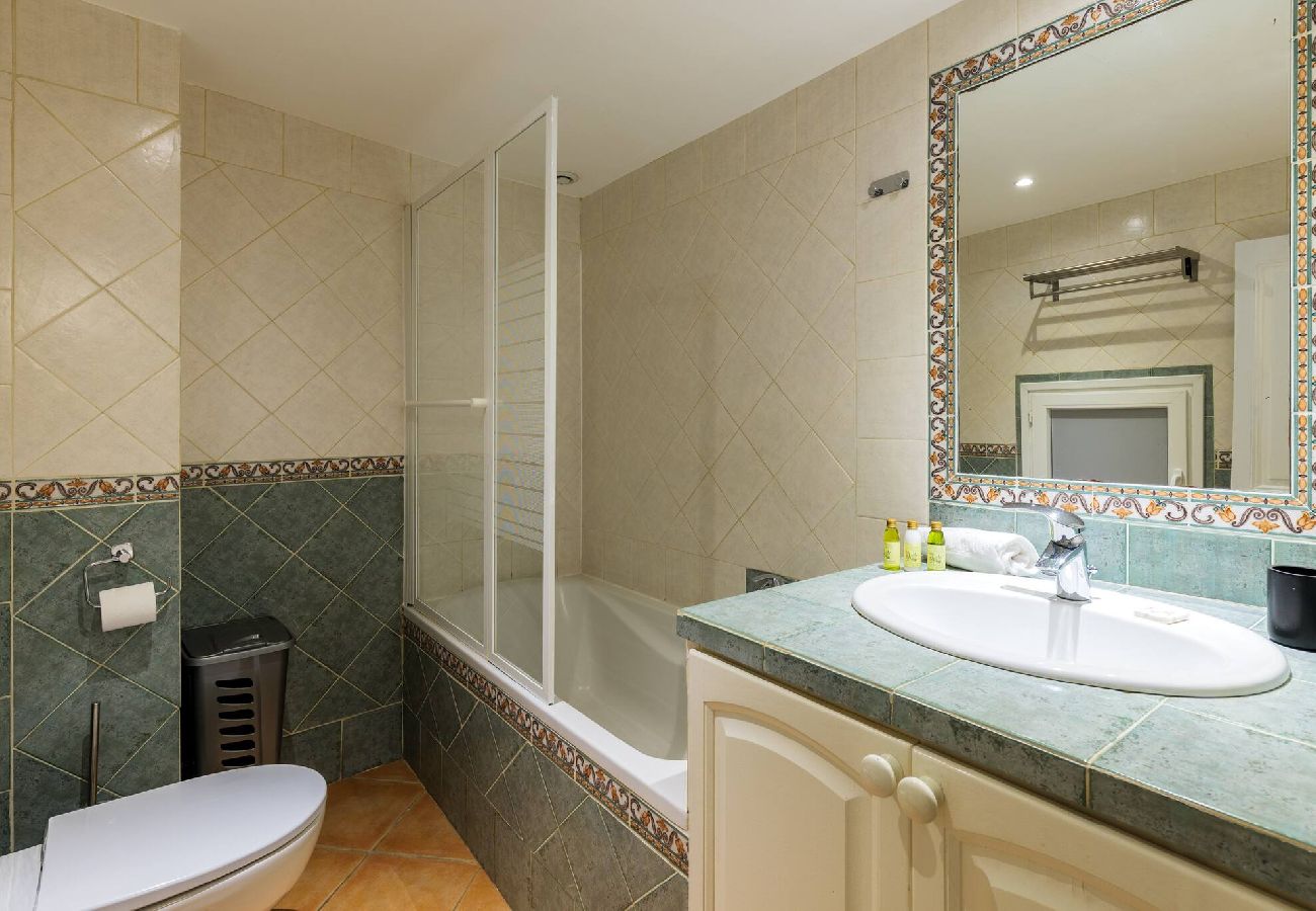 Appartement à Nice - Charmant 3 pièces place Rossetti 
