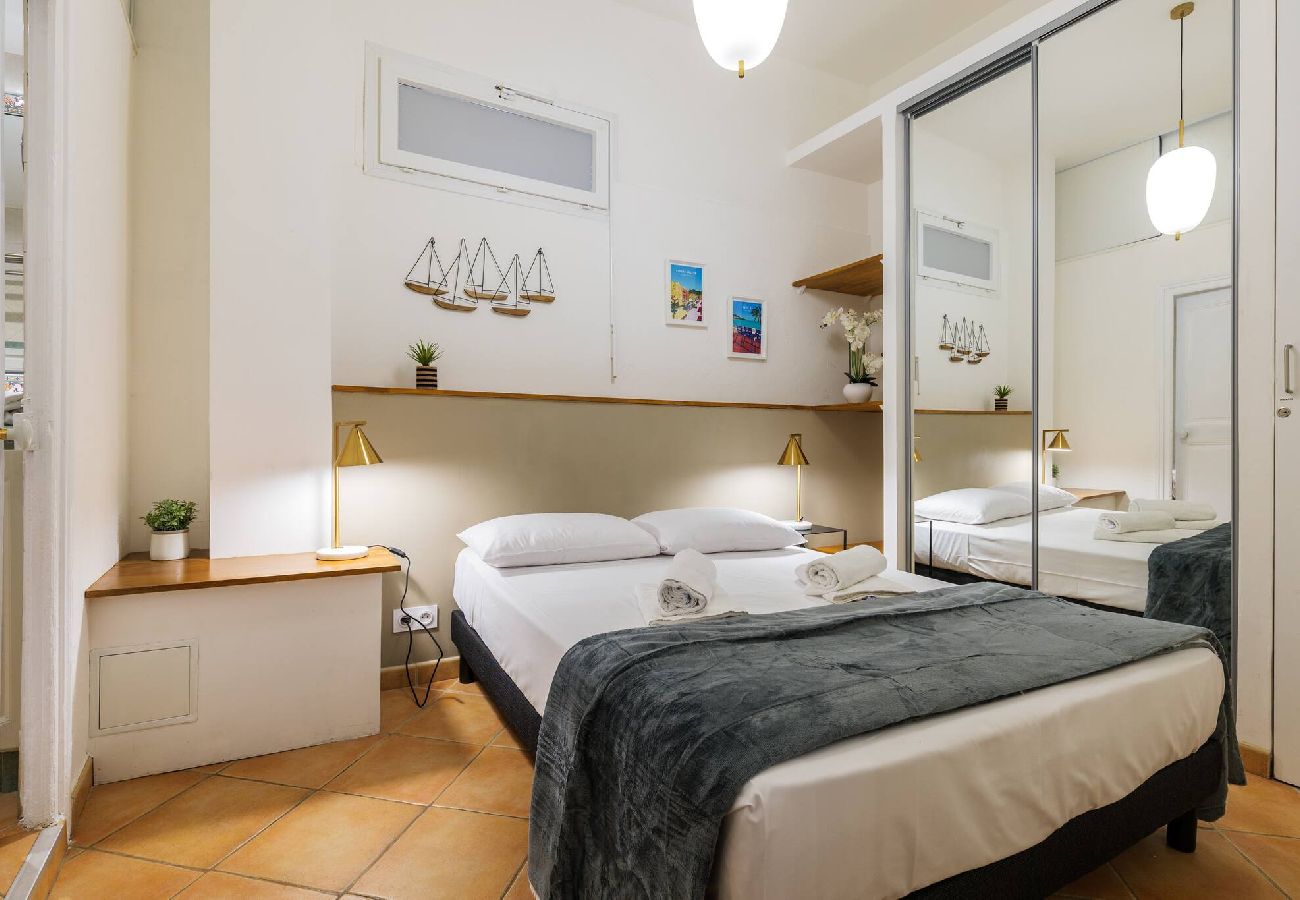 Appartement à Nice - Charmant 3 pièces place Rossetti 