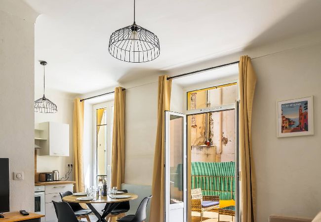 Appartement à Cannes - Beau 2 pièces au coeur du Suquet - Grande Terrasse 
